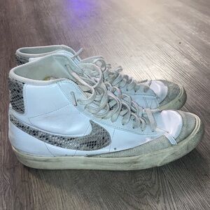 Nike Women's White and Gray High-Top Sneakers